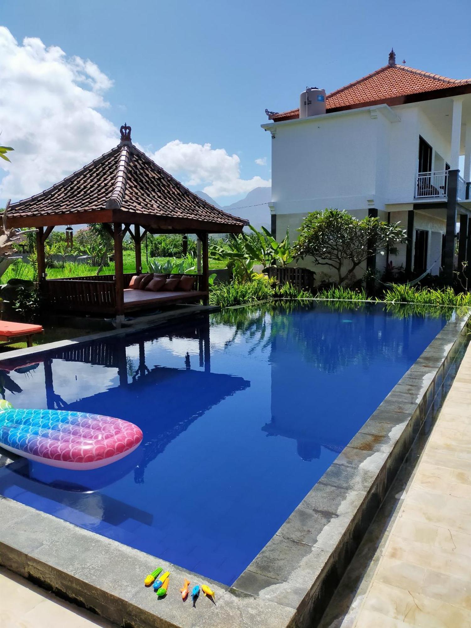 Limun Bed & Breakfast Amlapura